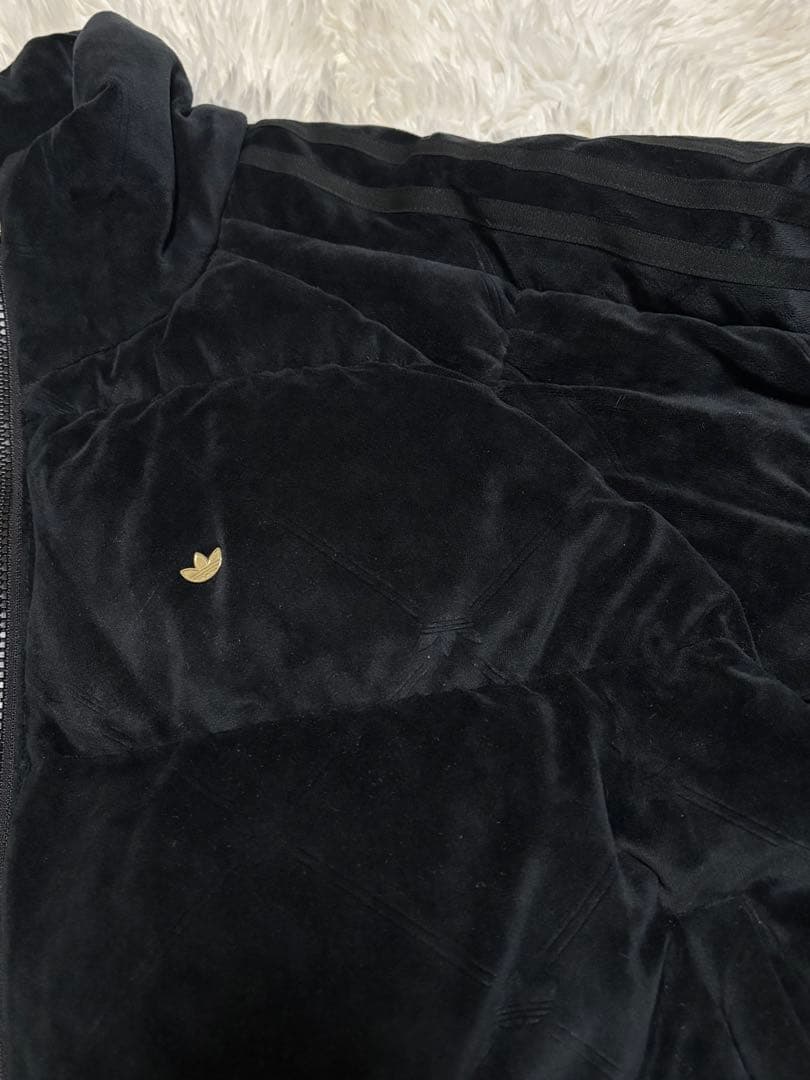 adidas アディダス ダウンジャケット ベロア　総柄 ゴールド　L