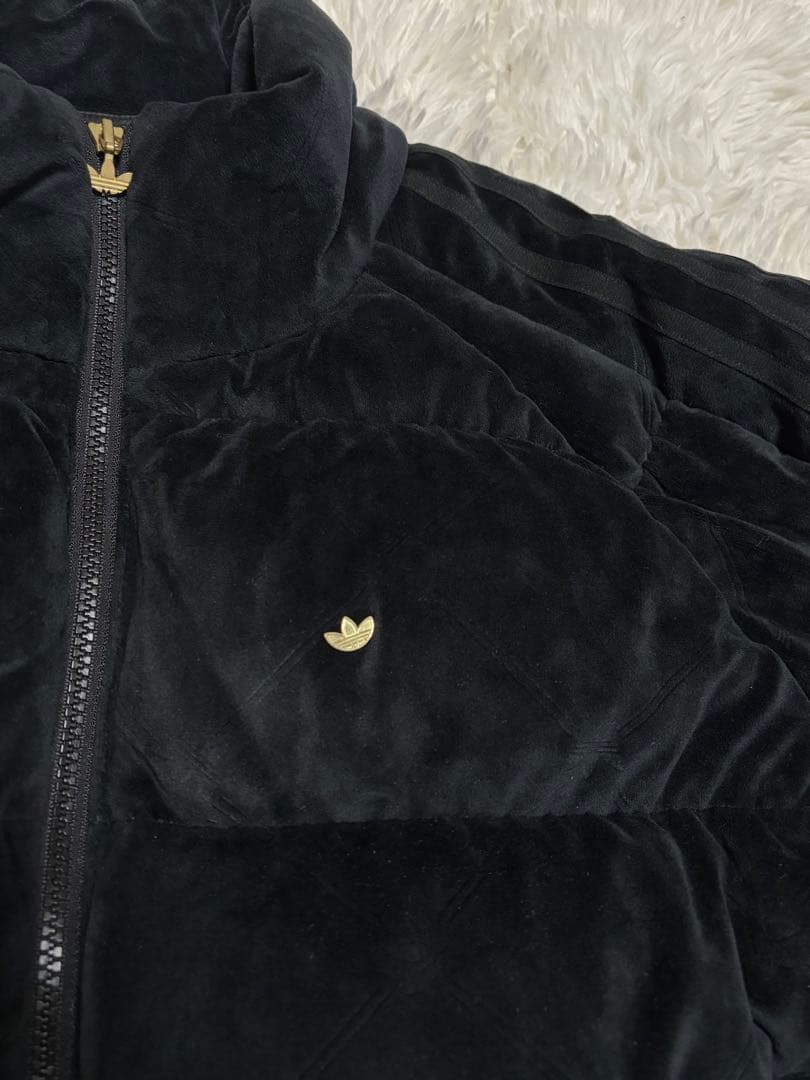 adidas アディダス ダウンジャケット ベロア　総柄 ゴールド　L