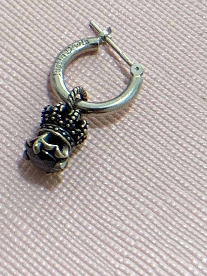 ジャスティンデイビス　シングルピアス