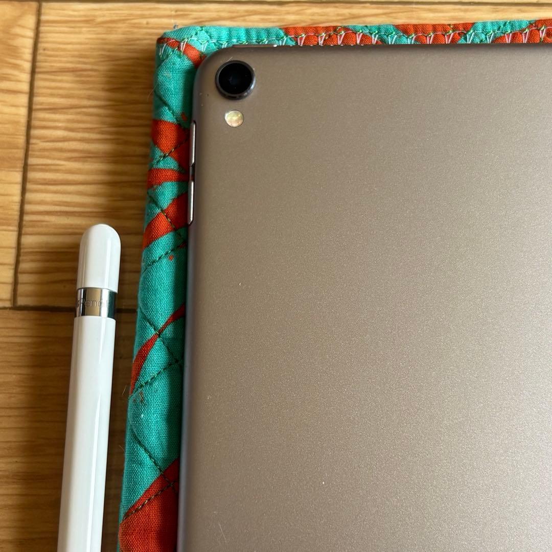 Apple iPad Pro(10.5インチ)本体スペースグレー