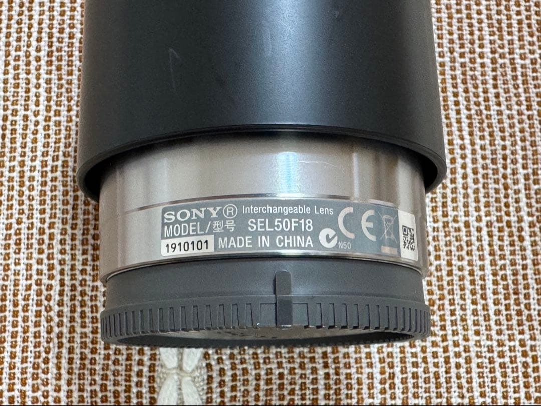 SONY α6000 ミラーレスカメラ ホワイト レンズ3本付き