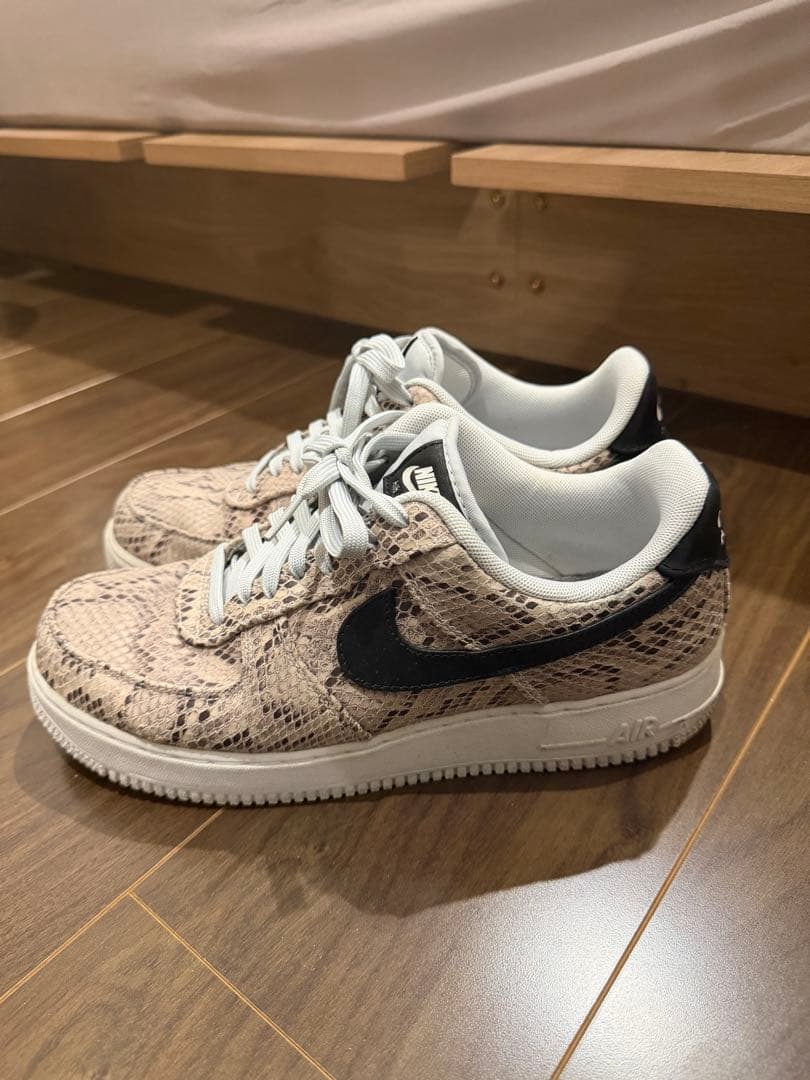 【完売】NIKE AIR FORCE 1 ’07 PREMIUM スネークスキン