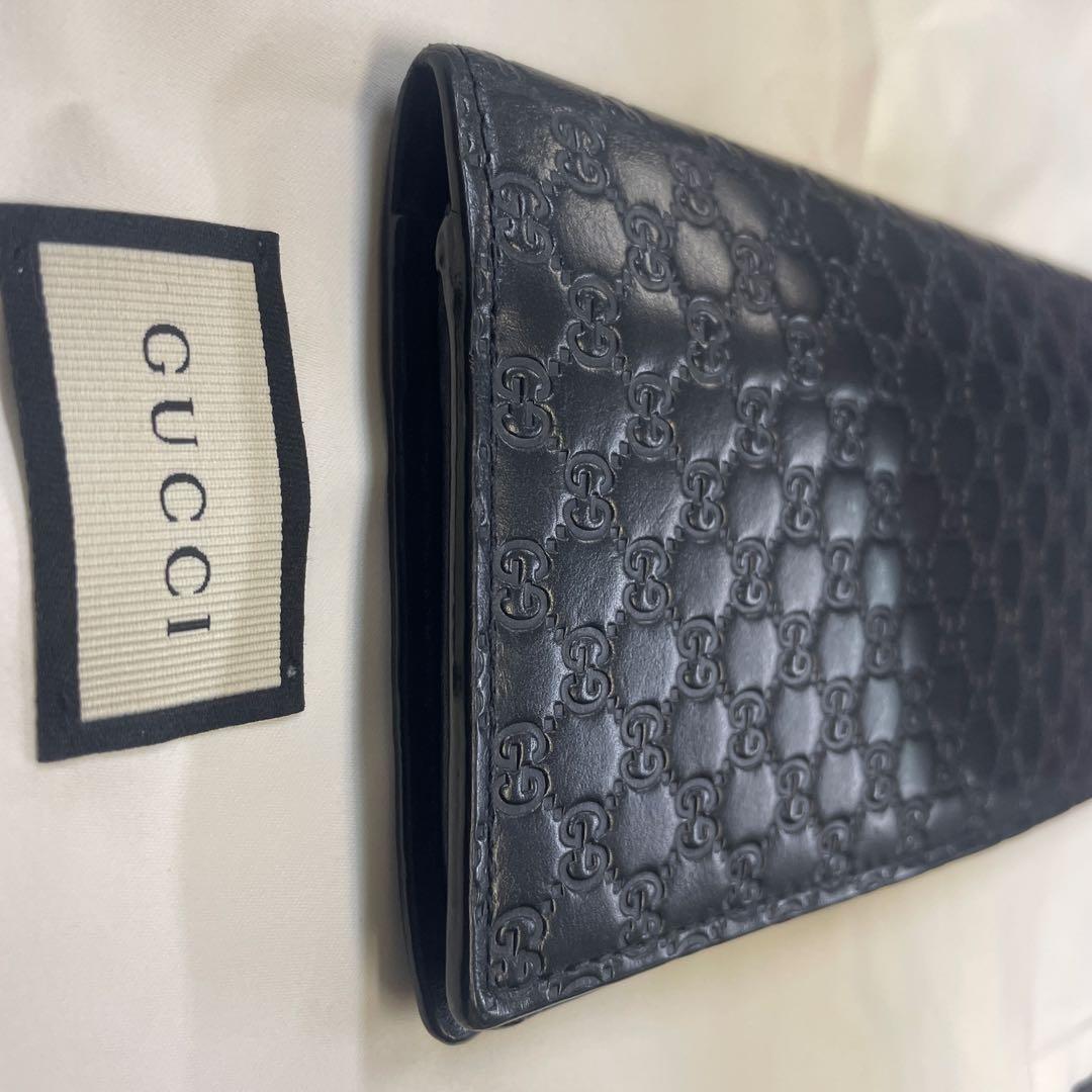 GUCCI エンボス加工 レザー長財布