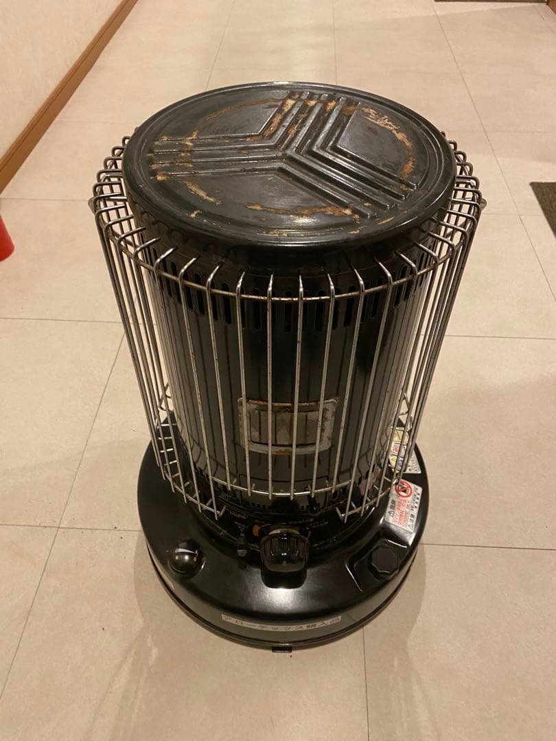 トヨトミ 大型石油ストーブKS-67H 2022年製取り引き限定