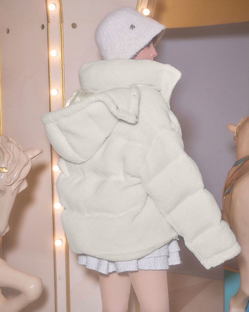 ミシェルマカロン フード付きホワイトダウンジャケット