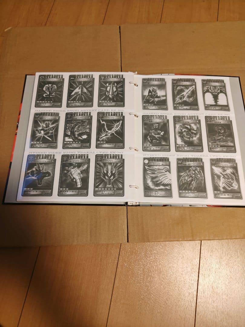 仮面ライダー龍騎 コンプリート カード ファイル アドベントカード　２２６枚