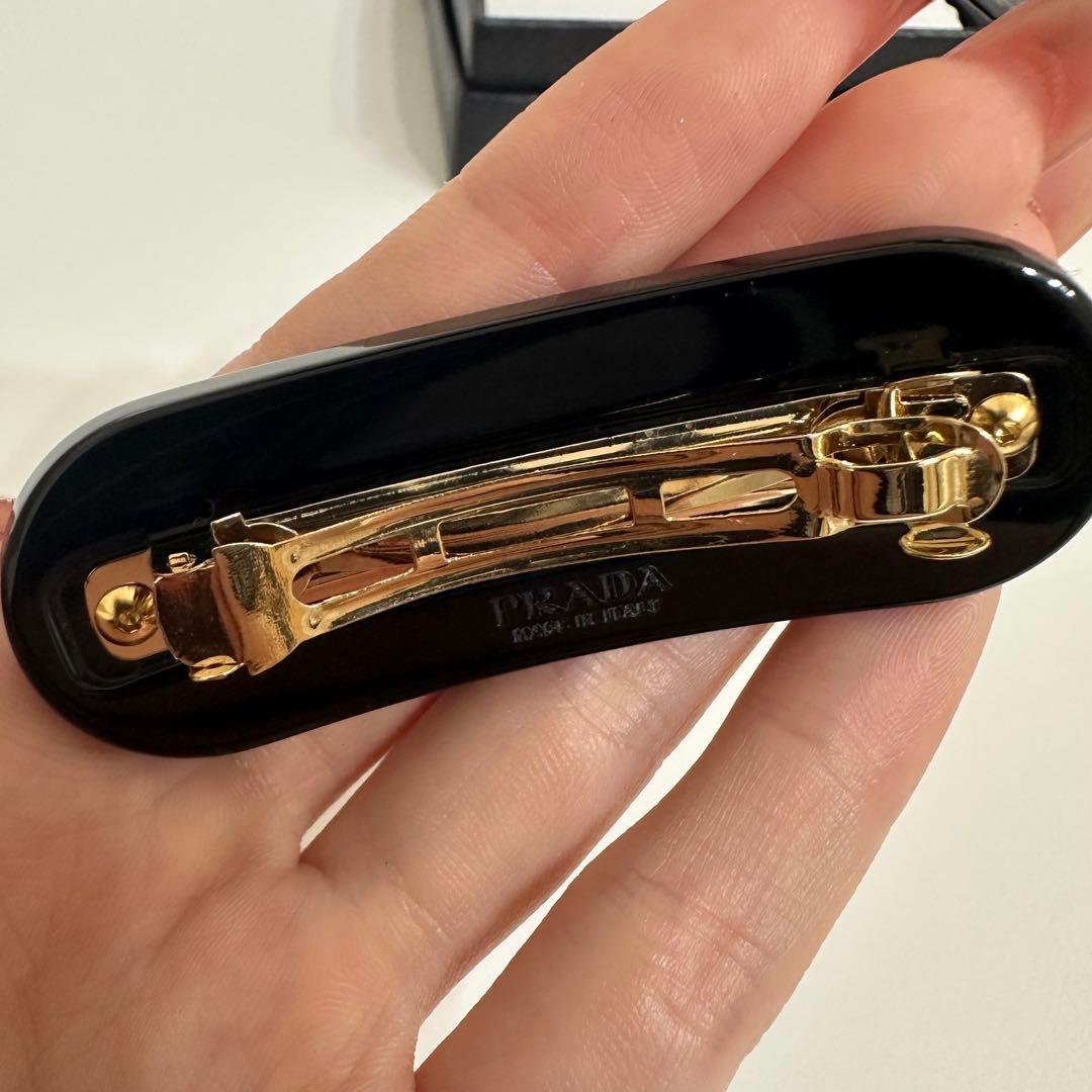 PRADA プレックス ヘアクリップ
