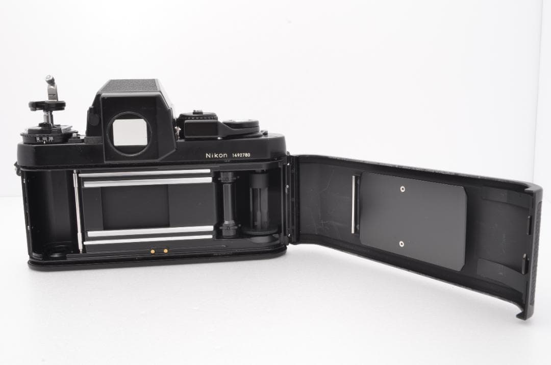 【美品】Nikon F3 HP 一眼レフカメラ 【完動品】ストラップ、キャップ付