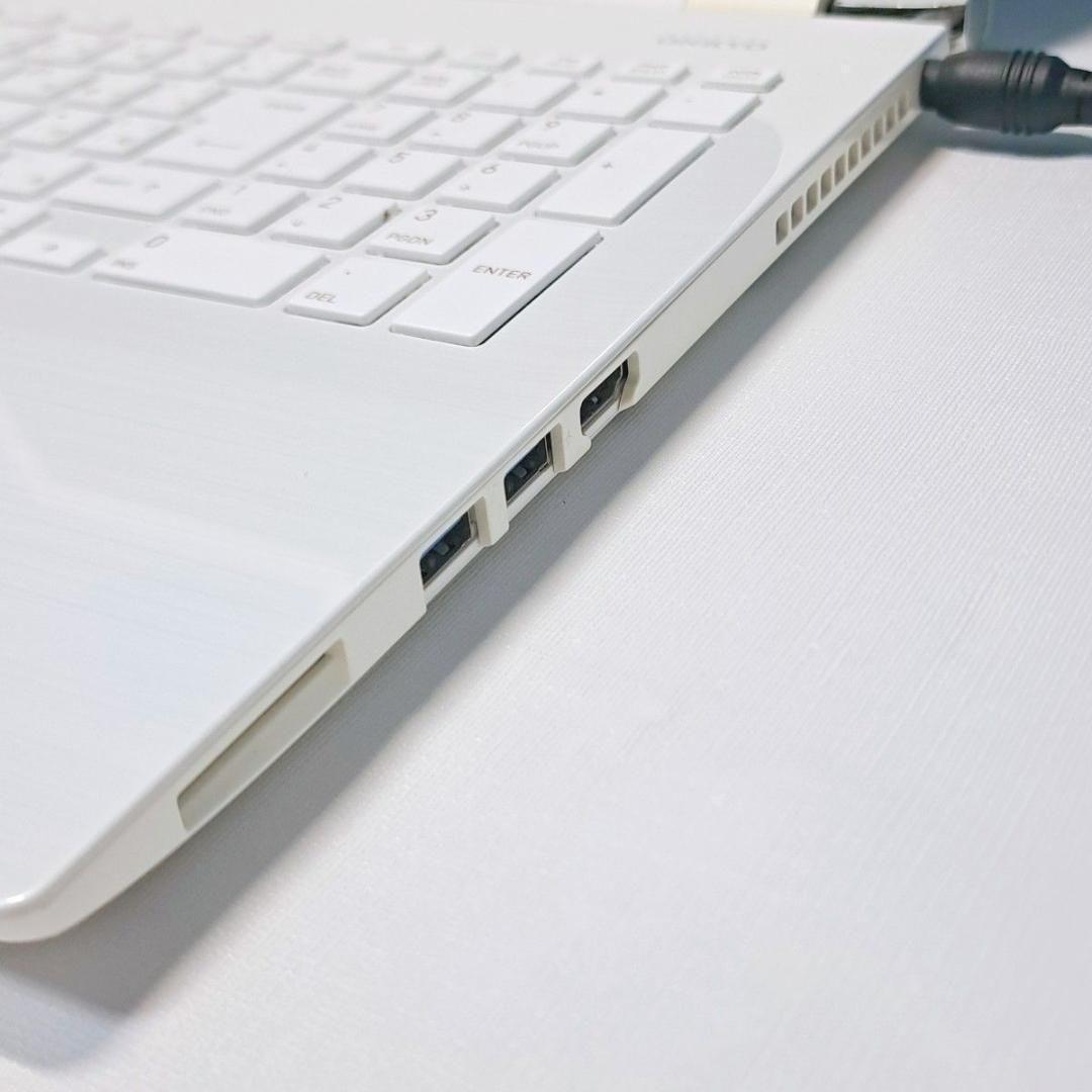 G84 設定済 東芝薄型ノートパソコン 7世代i5 Windows11　DVD