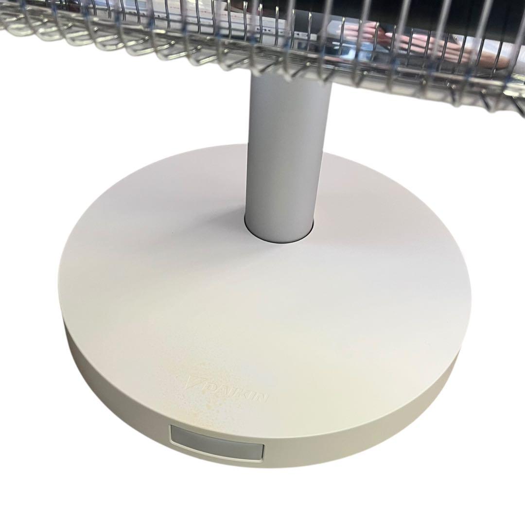 ダイキン 遠赤外線暖房 セラムヒート ERFT11ZS-W 2022年製