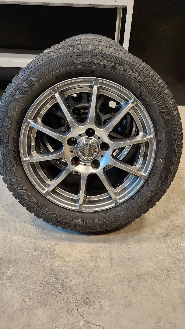 ②専用出品　195/60r16　スタッドレスタイヤホイール付き2本