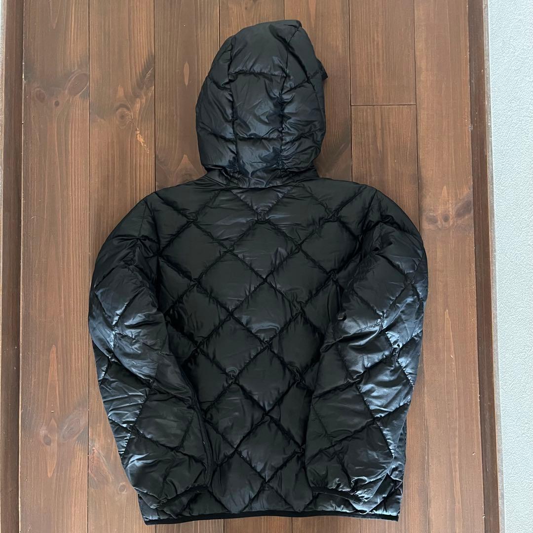 【mont-bell】 リバーシブル ダウンジャケット 黒/赤 キルティング