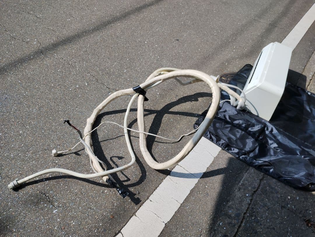 TOSHIBA RAS-225SP (M) ジャンク　エアコン本体室内機のみ