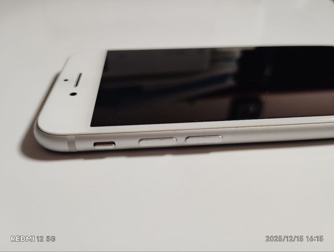 iPhone8 64GB シルバー 本体 SIM有