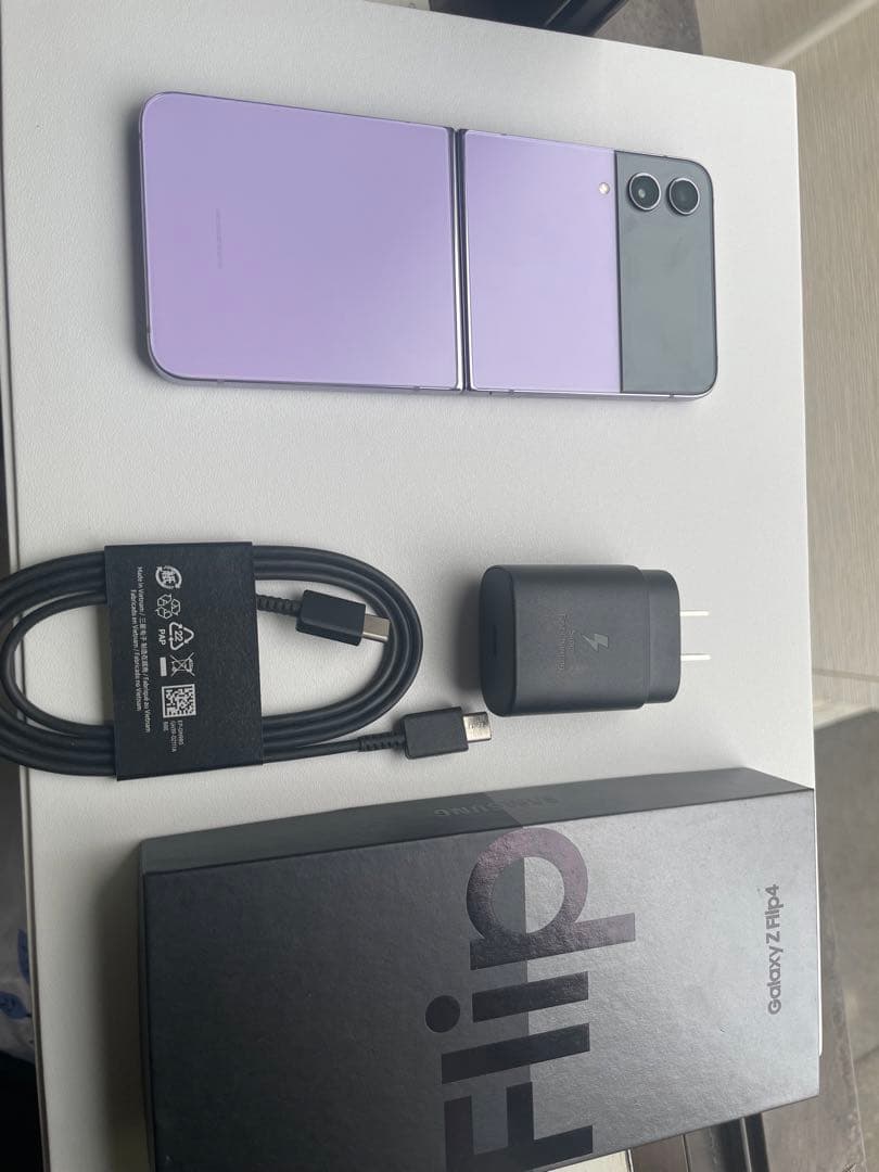 携帯電話本体 Samsung Galaxy Zflip4