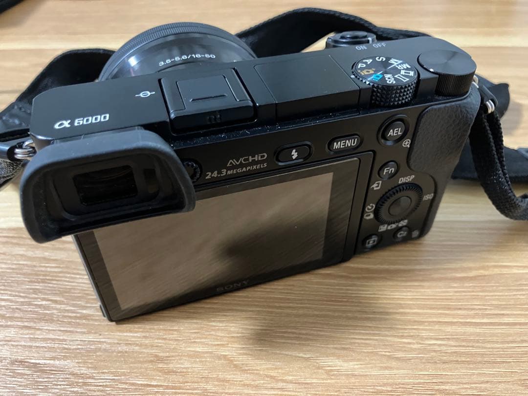 【詳細確認お願いします】ソニー a6000 カメラ