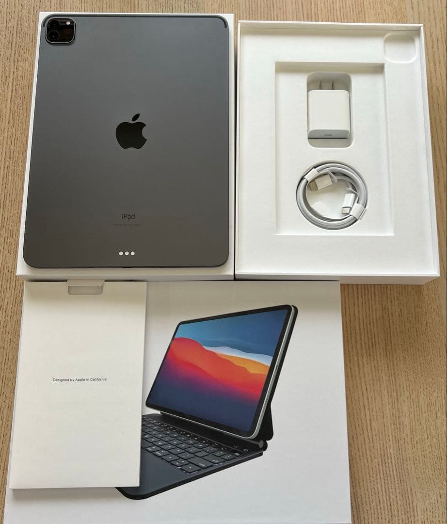 美品 iPad Pro 11 第3世代 128GB タブレットキーボード付き