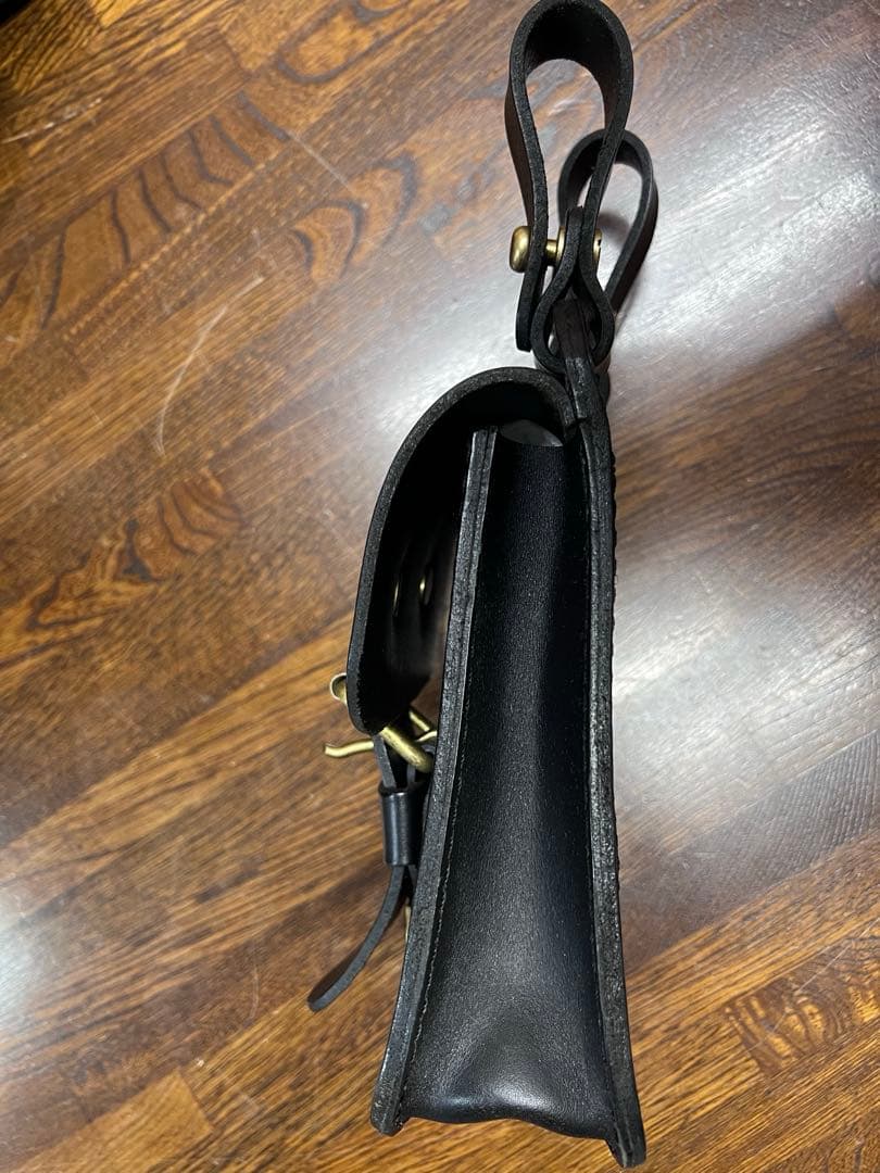革工房HERZ レザーベルトポーチ　BLACK