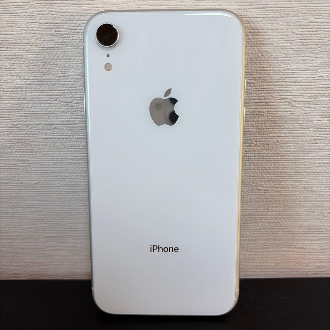 iPhone XR ホワイト 本体　128GB ドコモSIMロック解除済み