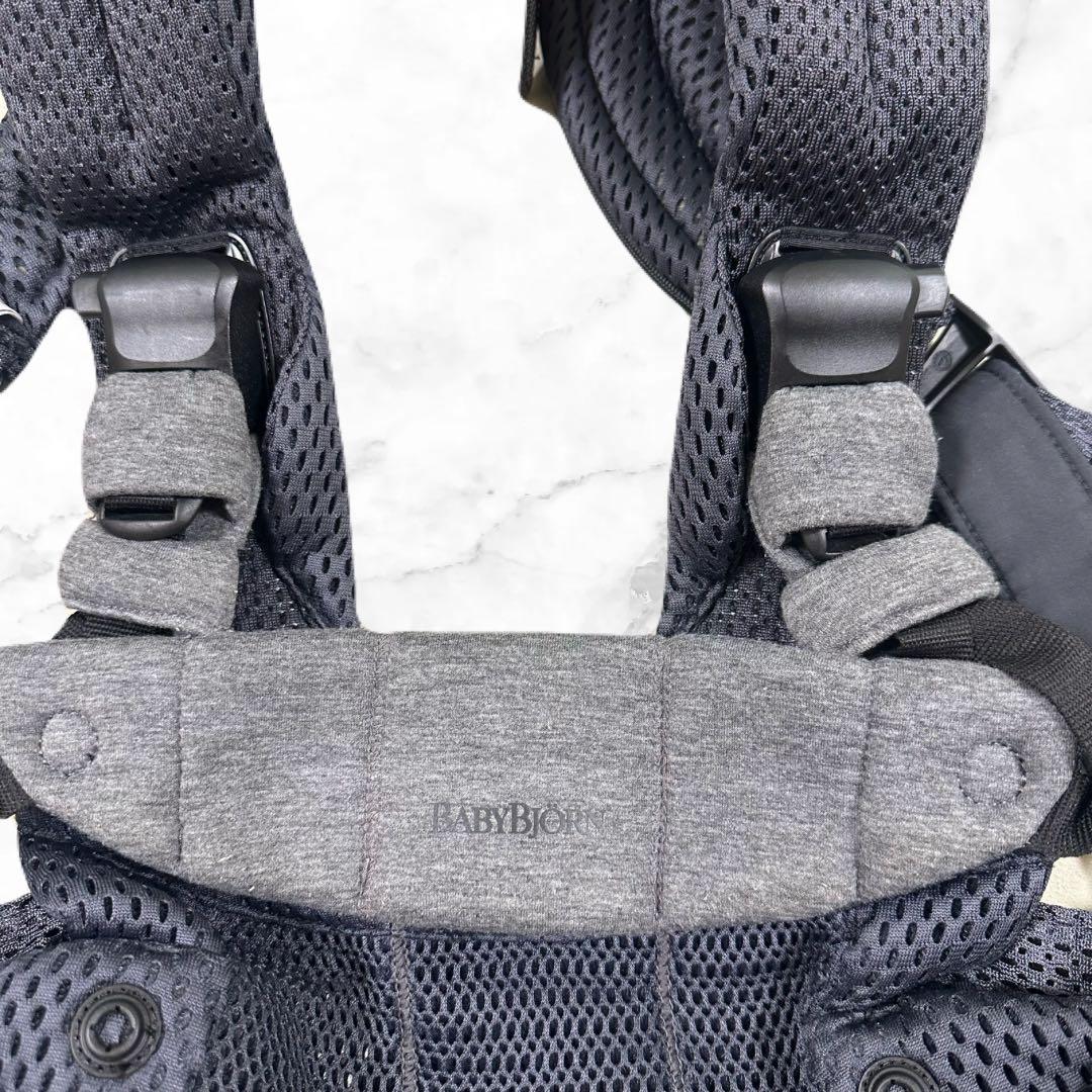 極美品 ベビービョルン ハーモニー 抱っこ紐 ネイビー 腰パット 最上モデル
