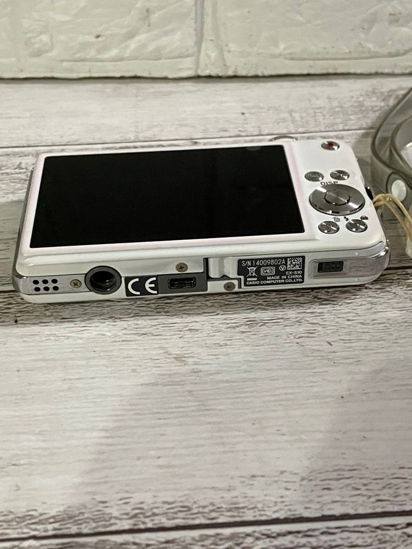 CASIO EXILIM ホワイト コンパクトデジタルカメラ