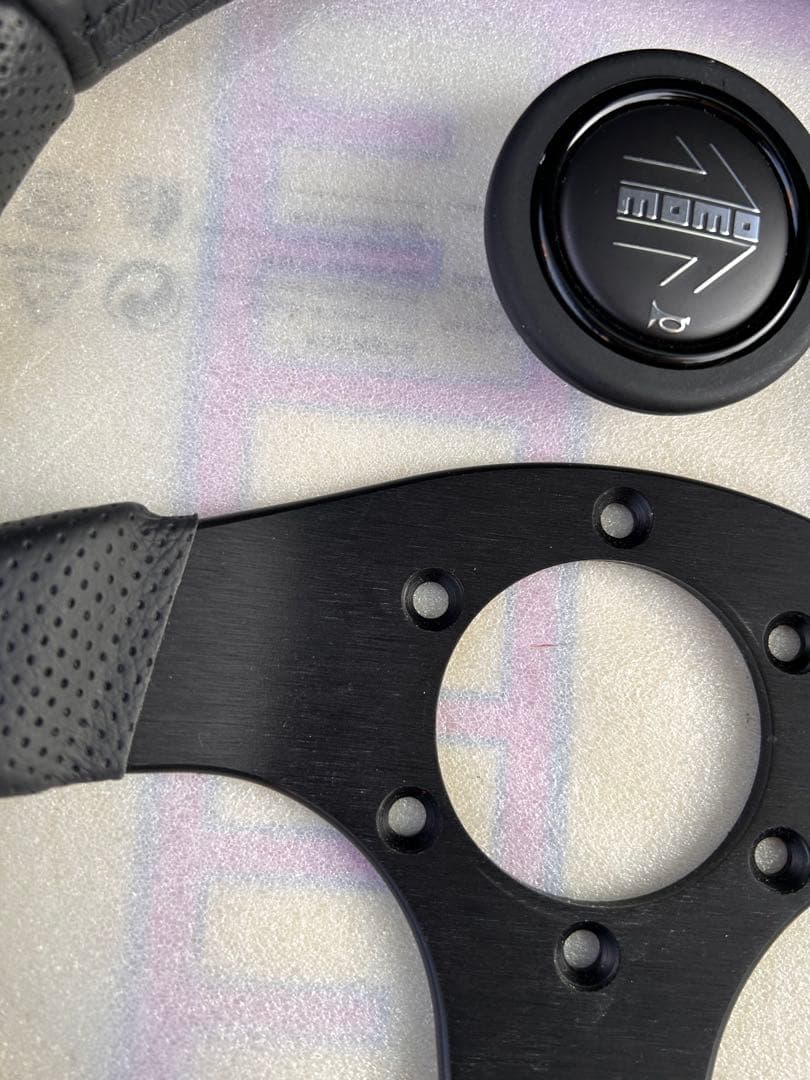 momo ステアリング TEAM 300