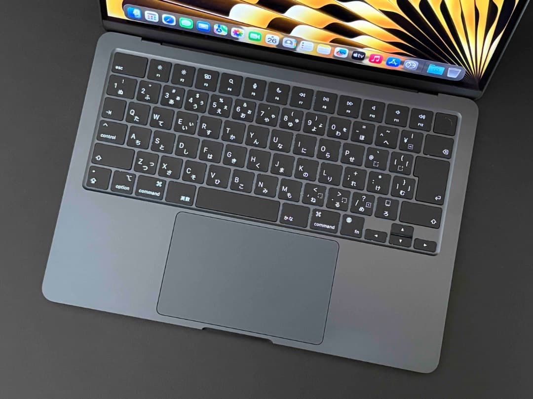 【美品】MacBook Air （M2, 2022）13.6㌅ 元箱 人気色