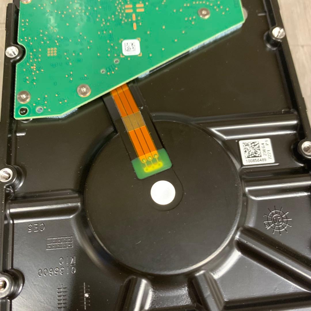 SEAGATE IRONWOLF 8TB HDD 【裏蓋無し】