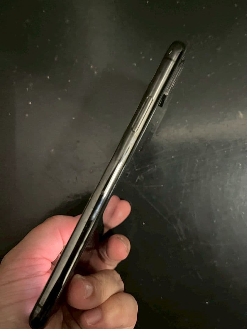 Apple iPhone Xs 本体 256GB 画面傷あり SIMフリー