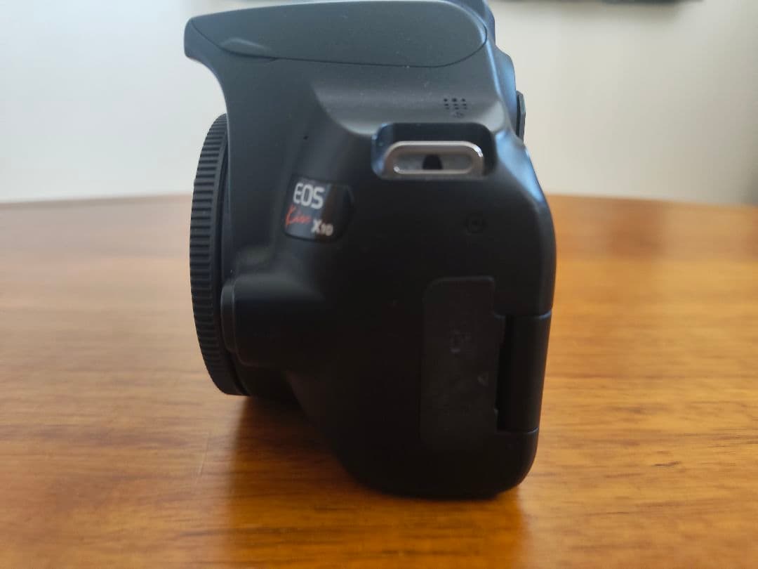 【ジャンク】Canon EOS Kiss X10 デジタル一眼レフカメラ