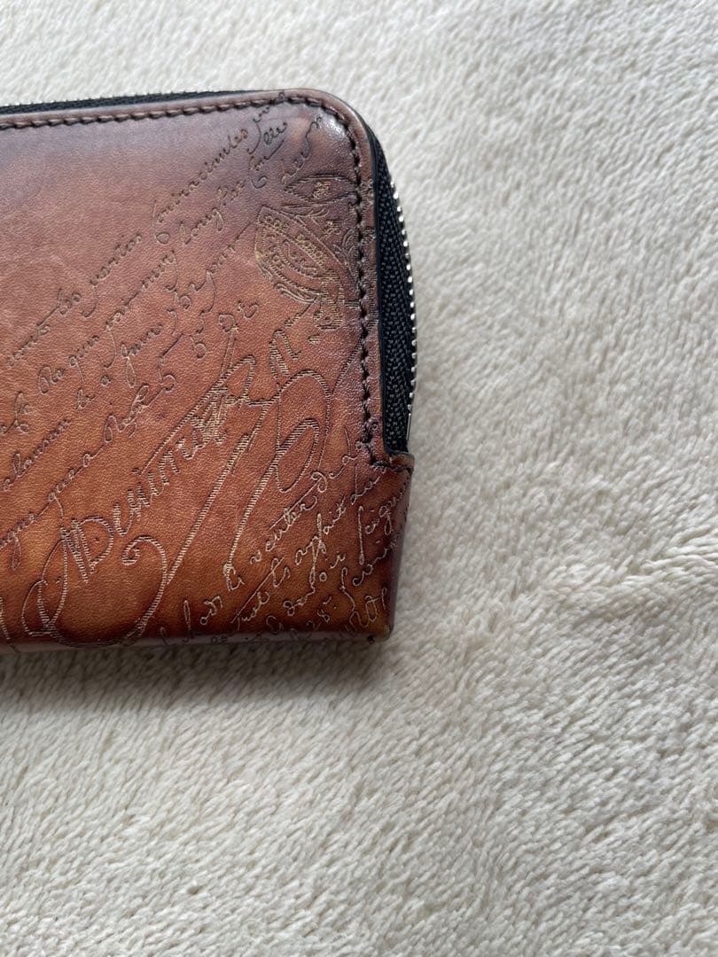 ベルルッティ　カードケース　エピュール　カリグラフィ　ブラウン