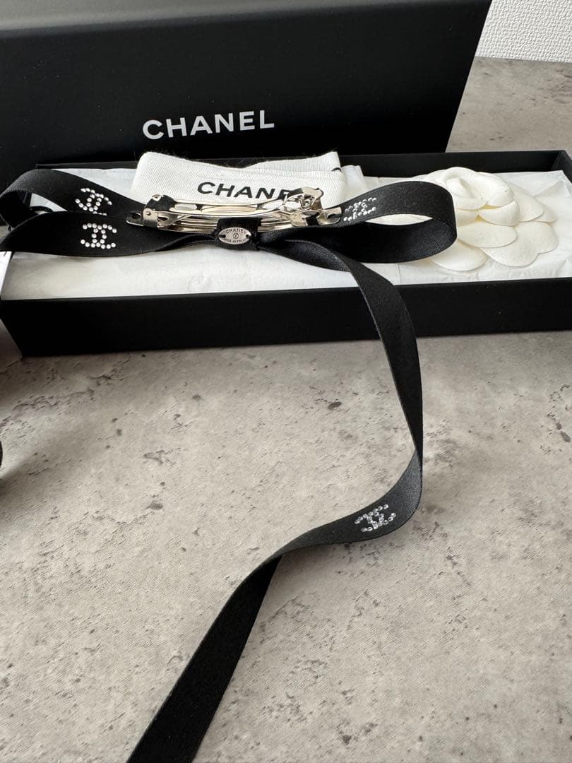 新品未使用CHANEL リボン バレッタ ブラック ラインストーン ココマーク