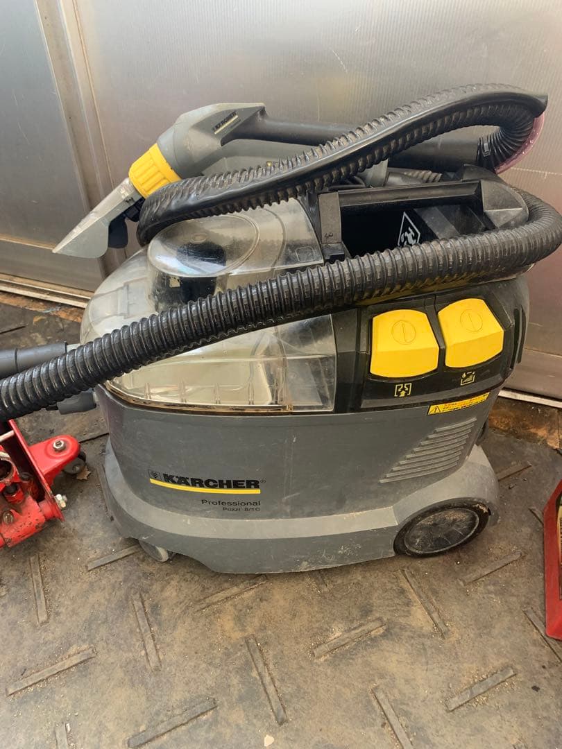 ケルヒャー　puzzi 8/1 c リンサークリーナー カーペットクリーナー