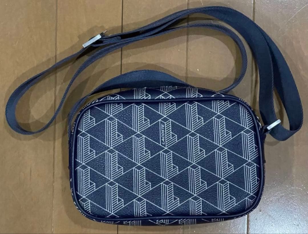 バムケロLACOSTE ラコステ モノグラム ショルダーバッグ ネイビー