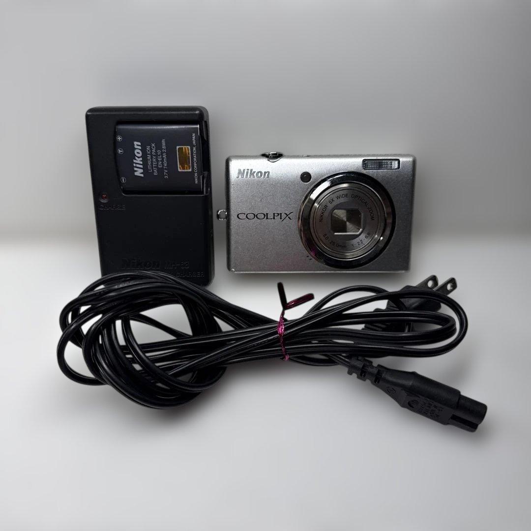 Nikon COOLPIX S570 コンパクトデジタルカメラ