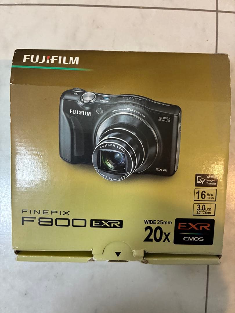 FUJIFILM デジタルカメラ FINEPIX F800EXR ホワイト