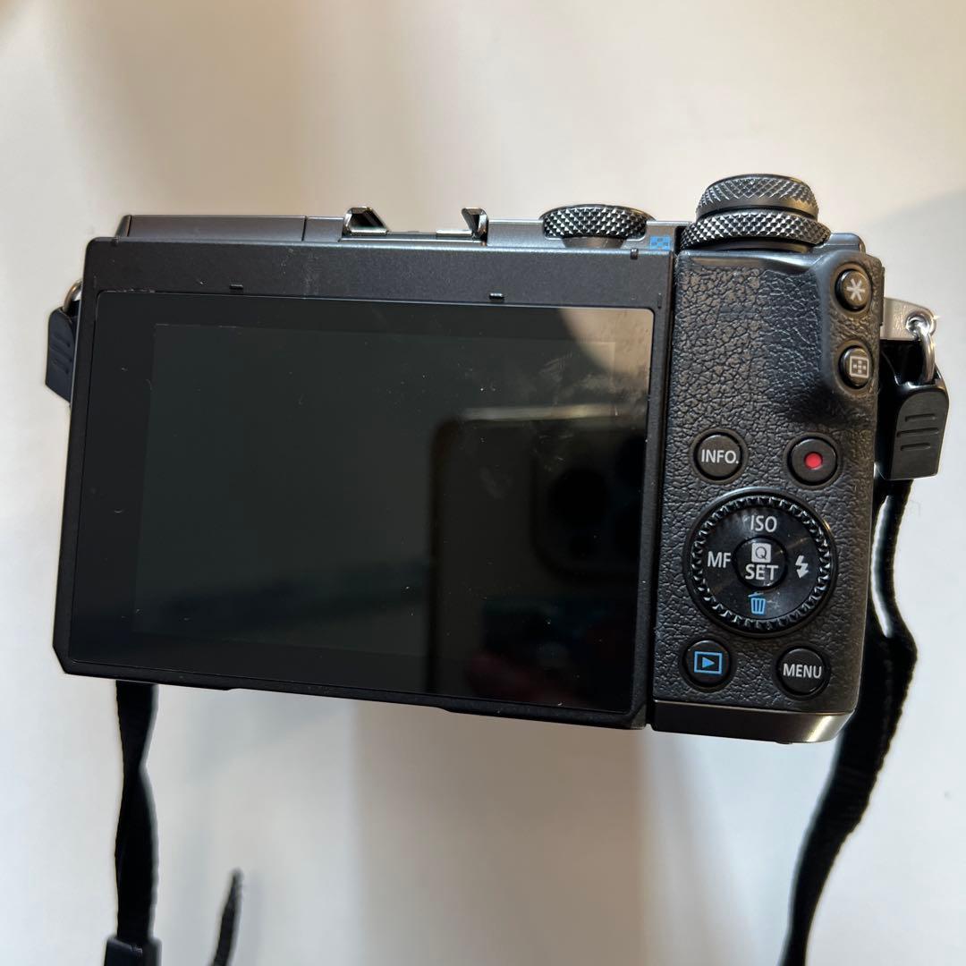 【11/30まで】Canon EOS M6 ミラーレスカメラ