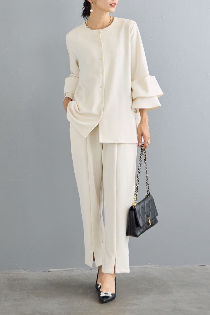 【新品】アイボリー フリル袖 セットアップ【Frene】