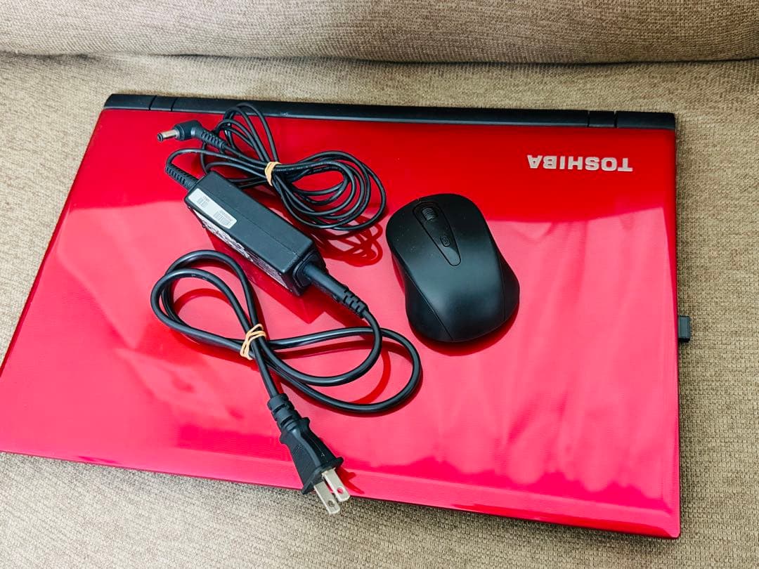 TOSHIBA ノートPC 赤色 ACアダプター・マウス付き　dynabook