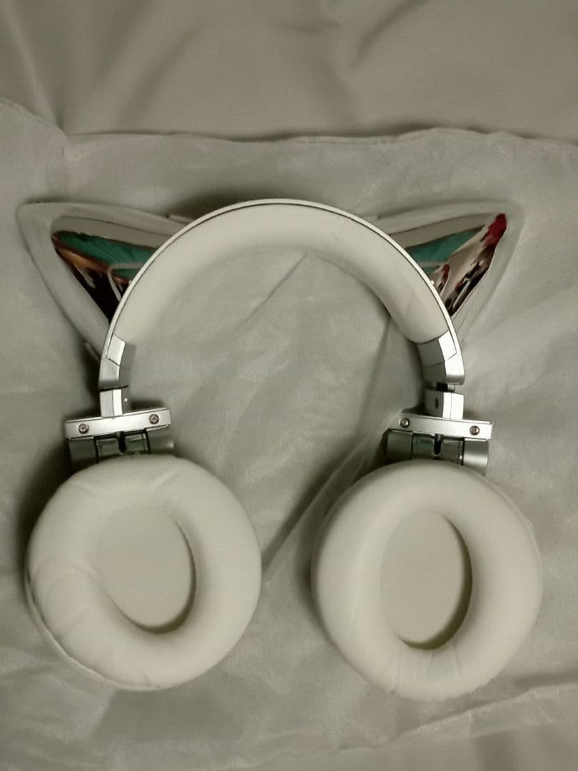 Brookstone猫耳ヘッドホン限定版アリアナ・グランデ ワイヤレスモデル