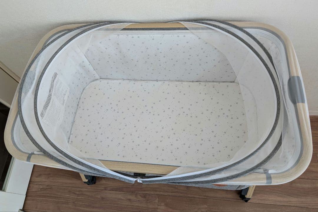 HZDMJ ベビーベッド タイニーサイズ　 高さ調整可　ゆりかごにも　ネットあり