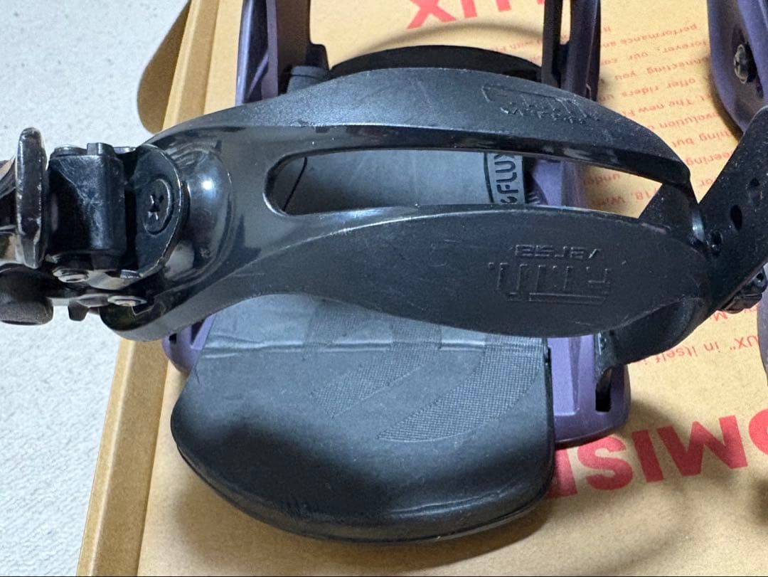 ＦＬＵＸ　ビィンディング　紫　Sサイズ　美品