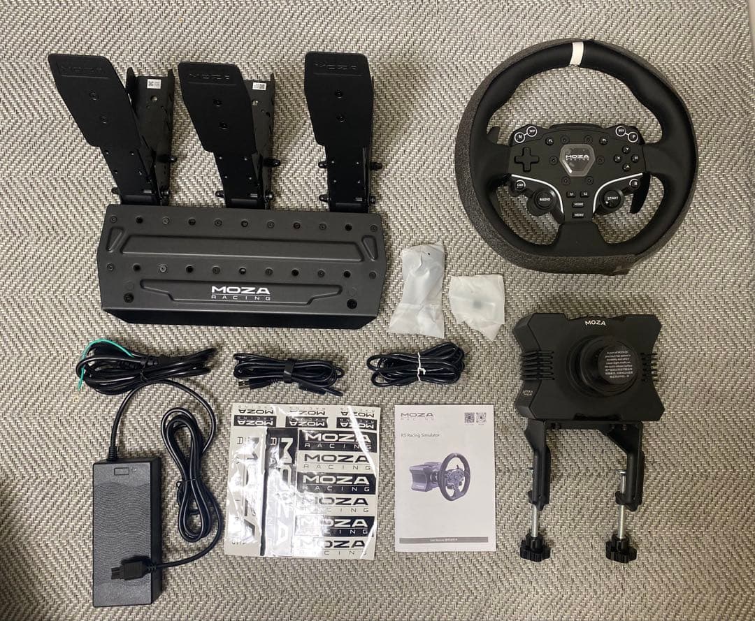 MOZA R5 Racing Simulator セット 3ペダル