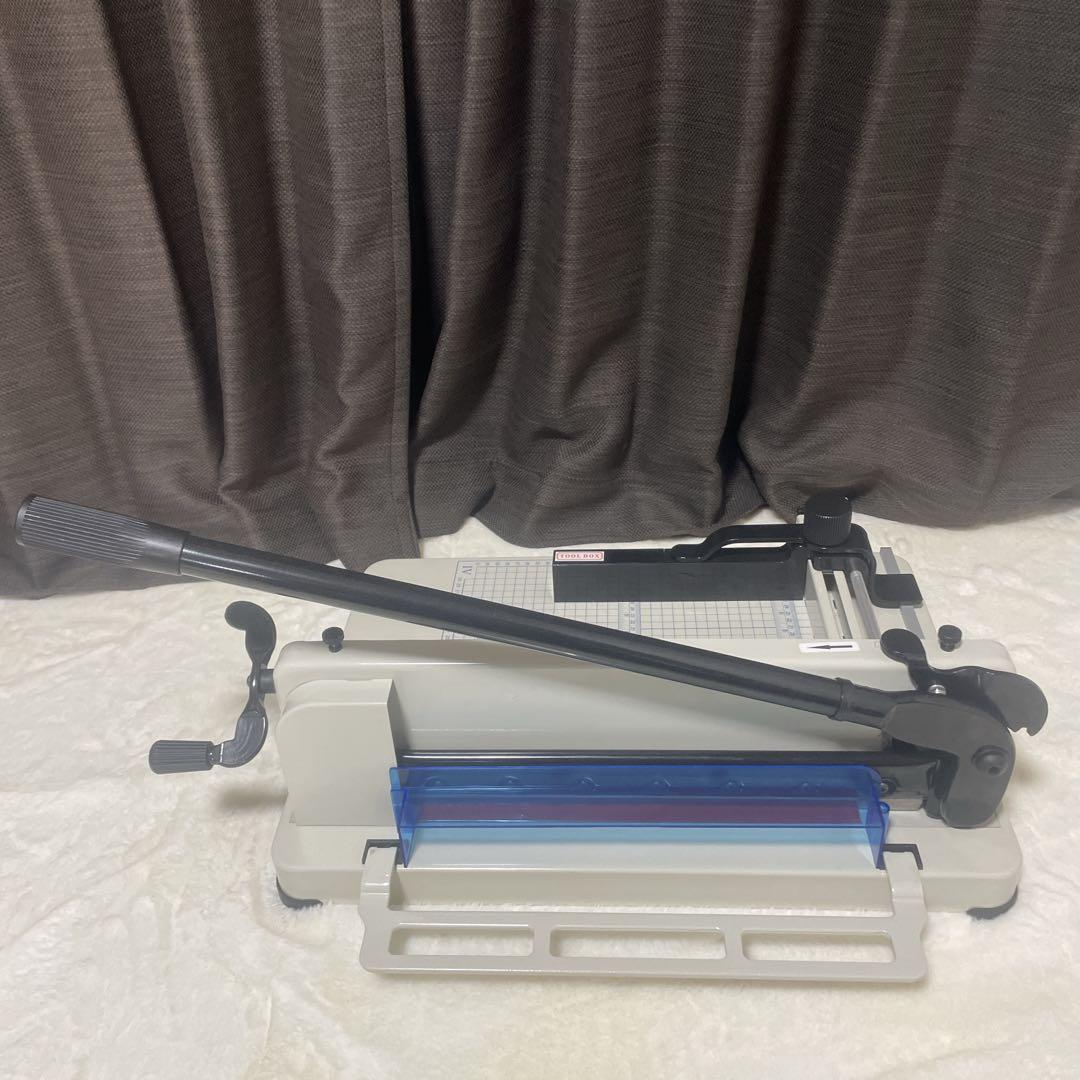 ダイシン商業　業務用　ペーパーカッター DS-858A4 17kg 裁断機