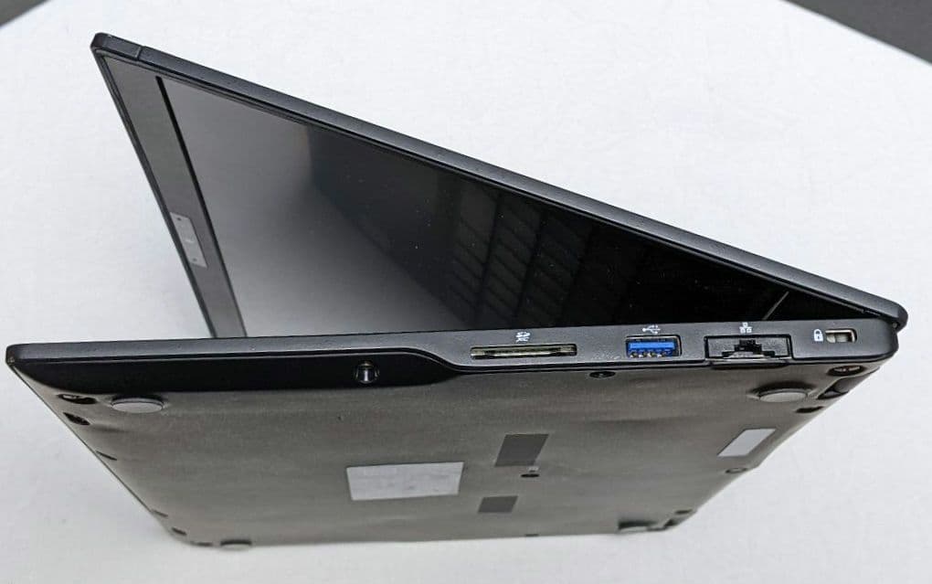 [FMV]LIFEBOOK UH90改 (八世 i5/16G/SSD256G)