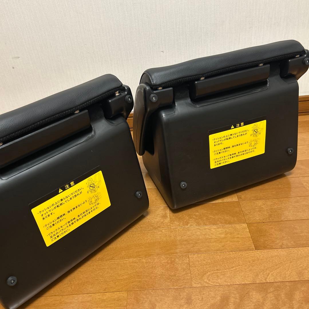 トヨタ純正　オットマン２個セット