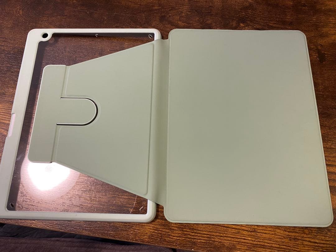 【美品】iPad (第9世代) 64GB バッテリー100% 充電回数14回