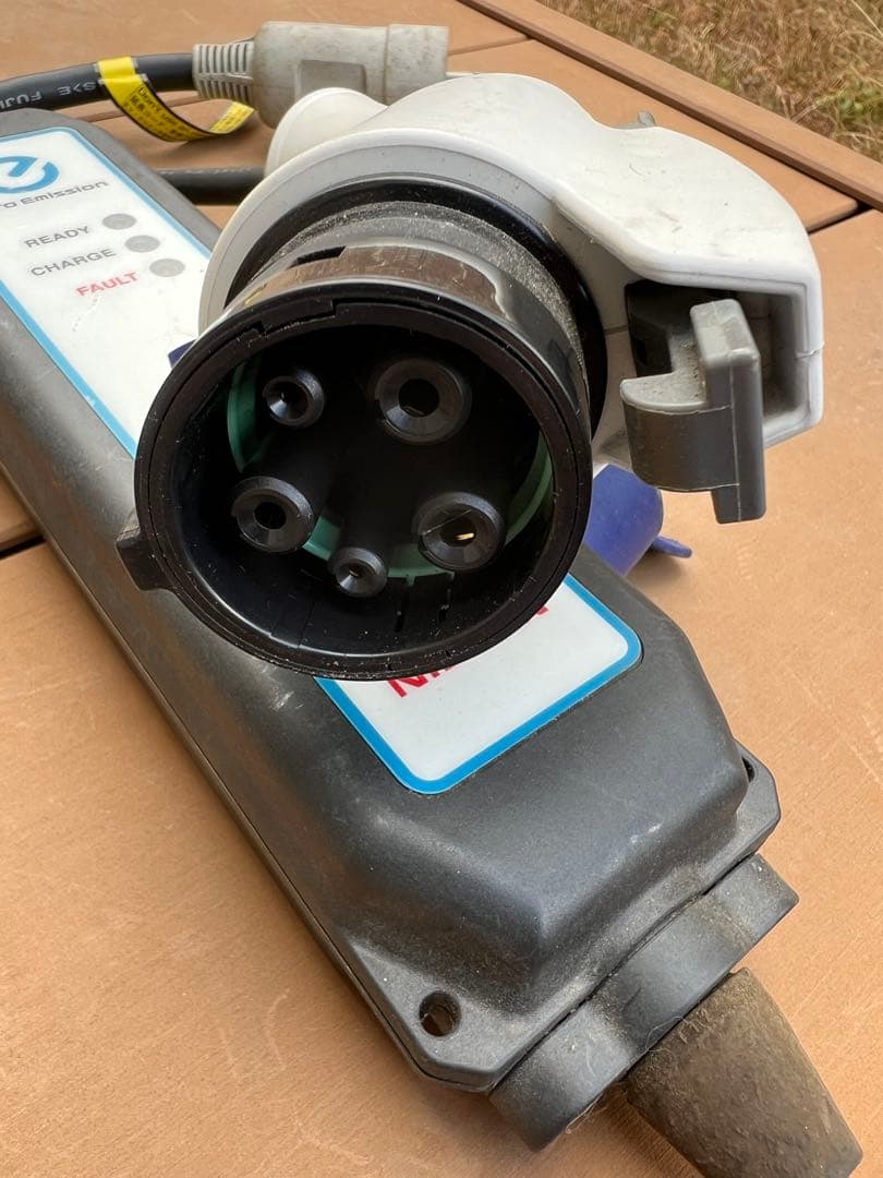 電気自動車　日産リーフ　充電ケーブル　200V