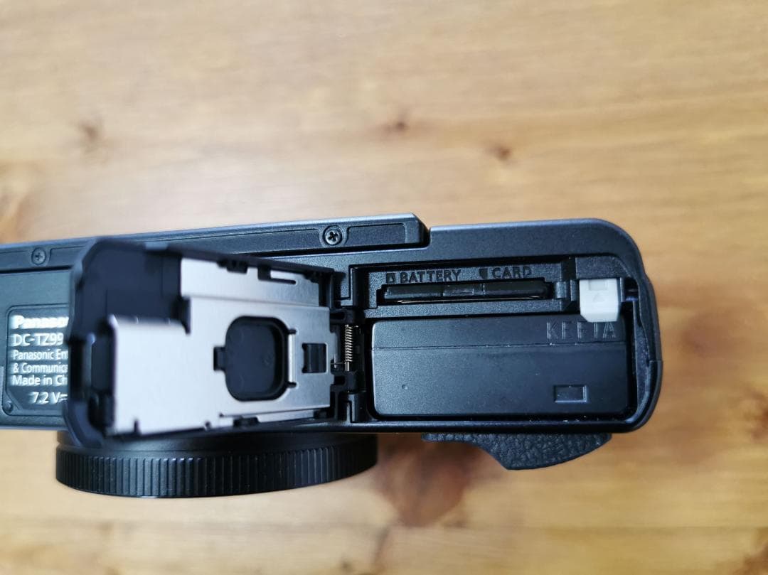 T*e様 【ほぼ未使用】パナソニック LUMIX DC-TZ99-K＋予備純正バ