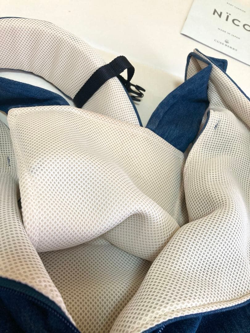 【値下】キューズベリー 抱っこ紐 nico デニム　腰パッド付き